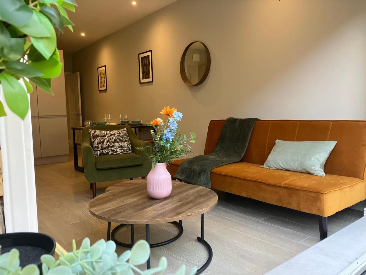 Spectacular 2 Bed Apartment With Lovely Terrace - 1 The Southwell Лондон Экстерьер фото
